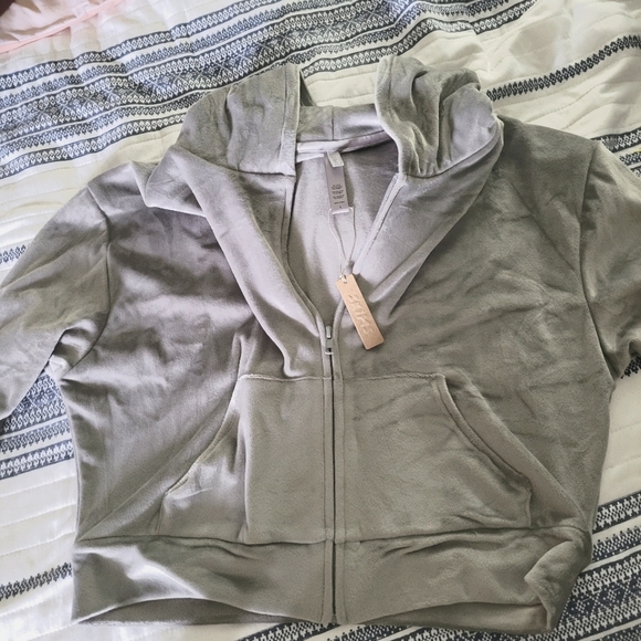 Skims velour hoodie NWT - Picture 1 of 6